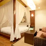 Hotel In The Mood